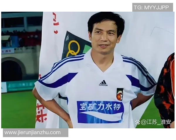 中国足球历史上最早的传奇人物是谁及其对中国足球的影响